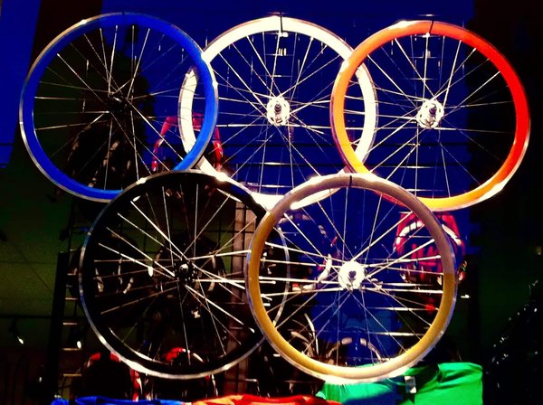 Plongez dans l'ambiance des JO : Comment soutenir votre équipe favorite